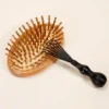 Brosse de massage en bambou