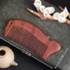 Peigne portable en palissandre de Zambie