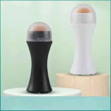 Rouleau visage absorbant l'excès de sébum volcanique