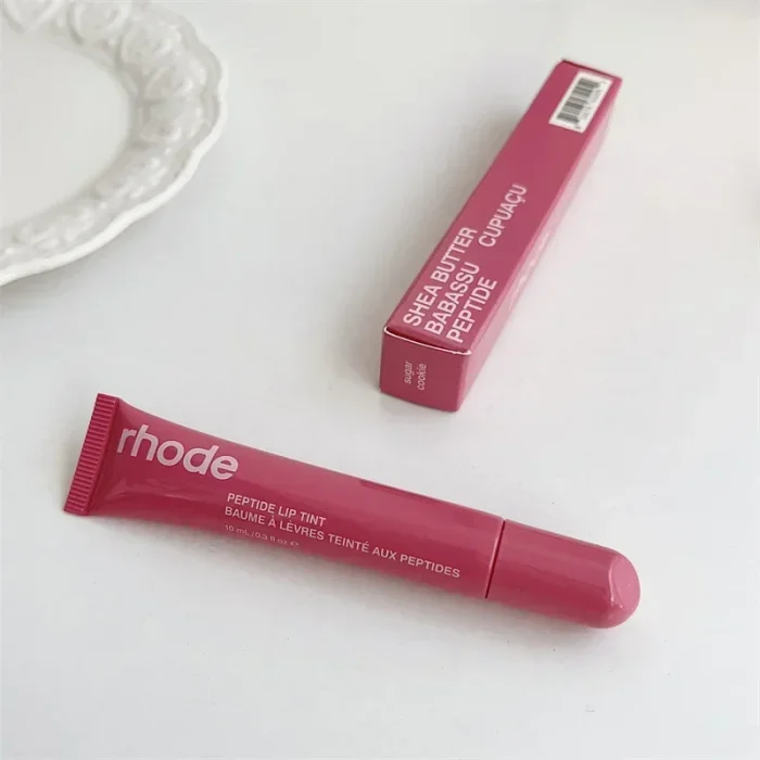 S219145606169492f9f796e0072c94559q.webp Baume à lèvres portable, blush et maquillage.
