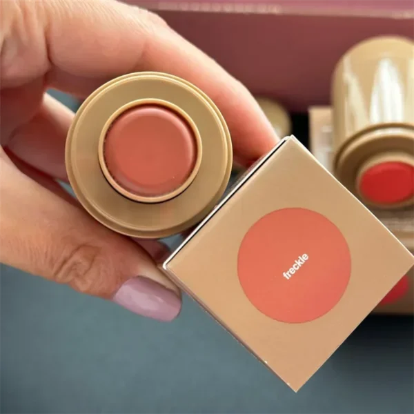 Nouveau gloss naturel de maquillage