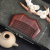 Peigne portable en palissandre de Zambie