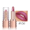 Rouge à lèvres rose luxueux à paillettes