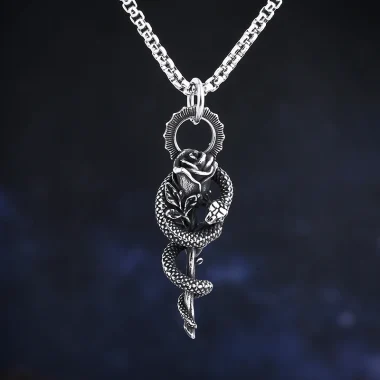 Collier pendentif fleur et serpent en acier