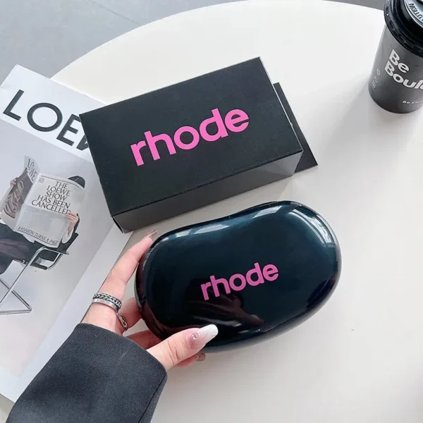 Nouveau gloss à lèvres Rhode, blush crème