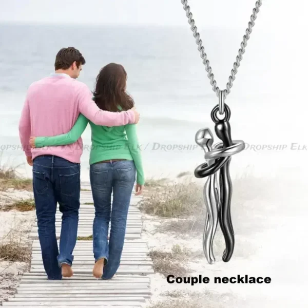 Collier ras du cou tendance avec pendentif