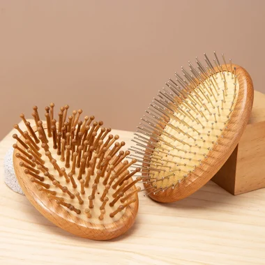 Brosse de massage en bambou