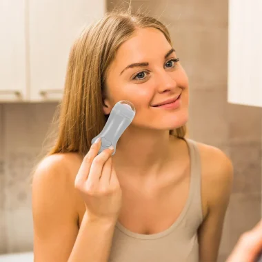 Rouleaux de massage facial en patte de chat