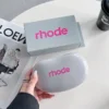 Nouveau gloss à lèvres Rhode, blush crème