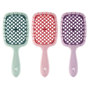 Brosse plastique de massage du cuir