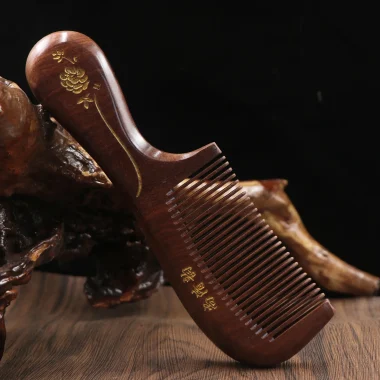 Peigne en bois de pêcher naturel