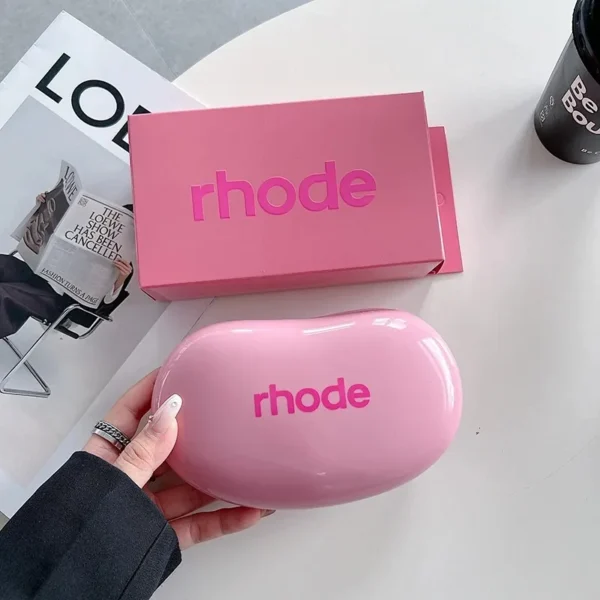 Nouveau gloss à lèvres Rhode, blush crème