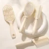 Ensemble de brosses à cheveux minimalistes
