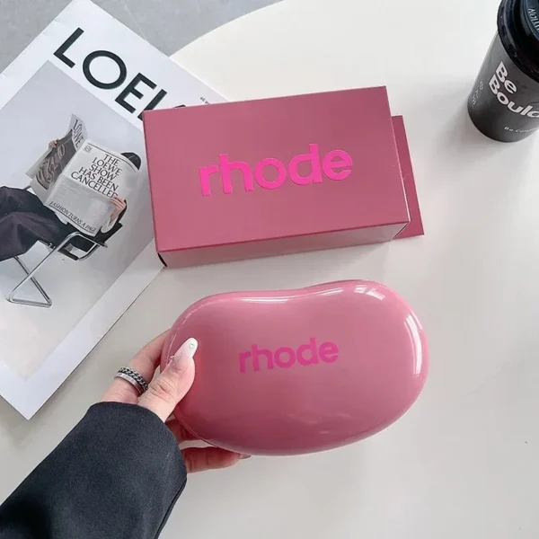 Nouveau gloss à lèvres Rhode, blush crème