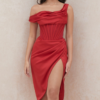 Robe Rouge Corset à Col Bénitier