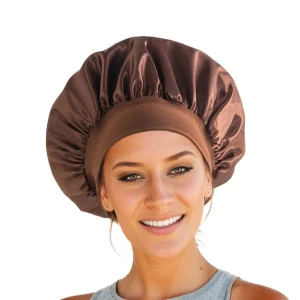 S3c33537ac8fb4fd9b2940ede68c048baR.webp Bonnet en satin est un accessoire simple