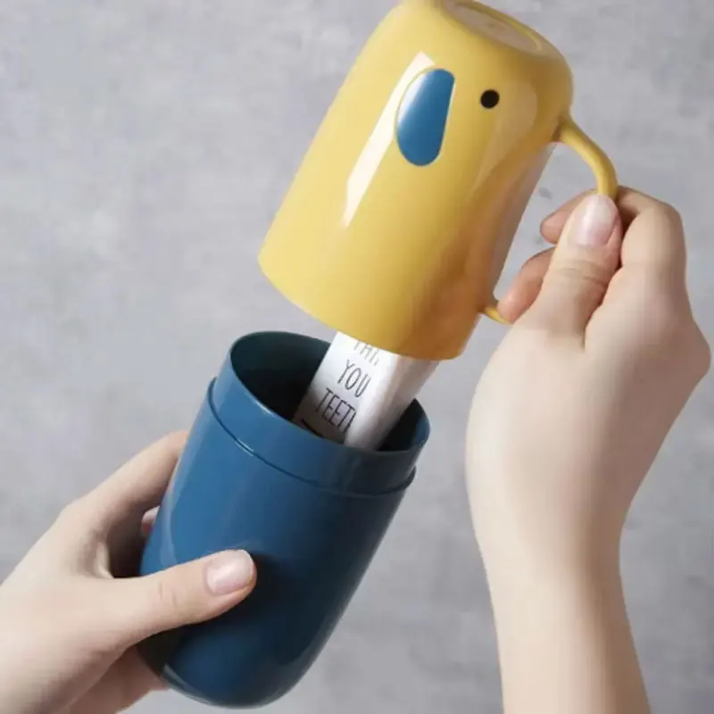 Couvercle de tasse de dessin animé boîte à brosse à dents intégrée