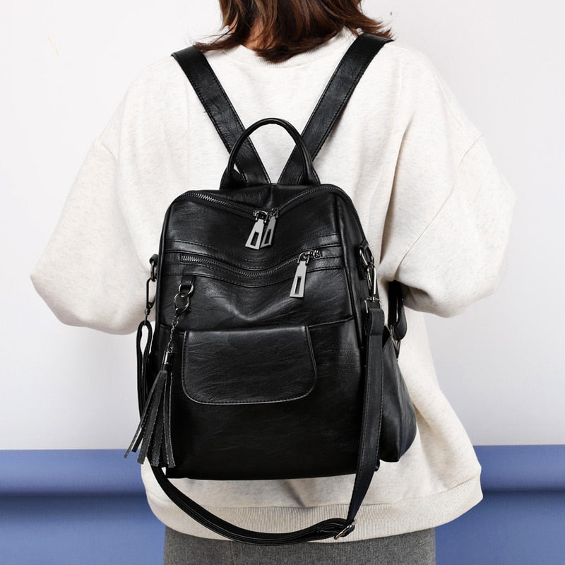 Grand sac à dos en faux cuir noir pour femme