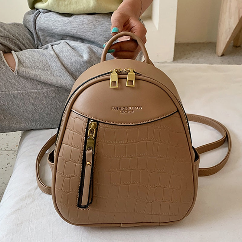 Mini sac à dos simili cuir marron – Image 2