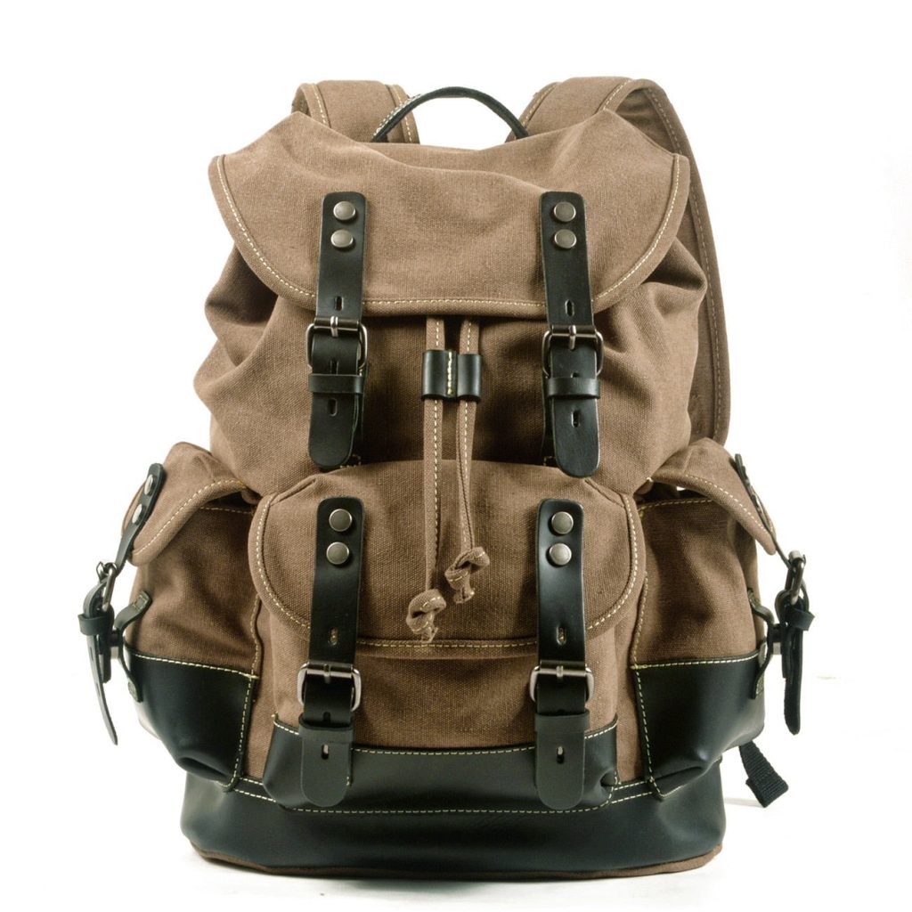 Sac à dos en toile et cuir vert pour la randonnée